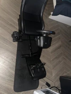 Gaming driving simulator used for less then 2 Monthes good condition