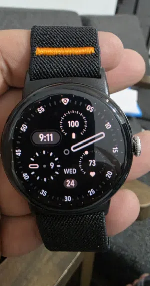 Google Pixel Watch 4 (45 mm  Wi - Fi)