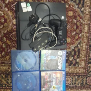 بلاي ستيشن 4 نضيف يشتغل مع يد 1 11شريط ويرات نضيف في gta5 fc26 العاب كثير