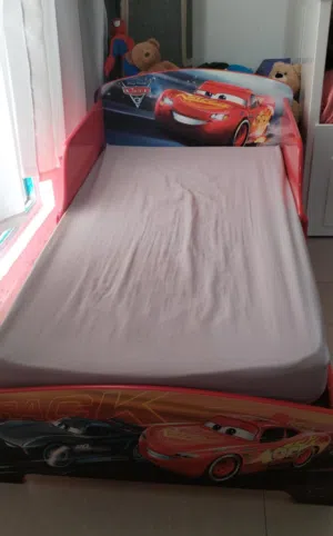 سرير طفل جيد