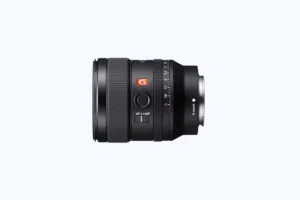 بحالة ممتازة مع جميع ملحقاتها Sony 24mm 1.4 gm سوني برايم لنس