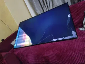 شاشة neo QLED 55 120HZ 4K مكسورة
