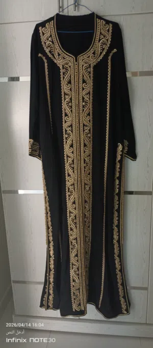 قفطان مغربي أسود  قفطان من قطعتين برغندي