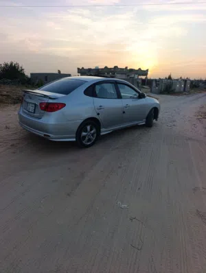 HYUNDAI ELANTRA بسعر مناسب للجميع سياره بيني او بينك مكانيكي او طريق عيب لا سعر حررررررق