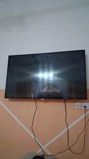 تلفار 55 بوصه ماركه  فليبس بحاله ممتازه جدا