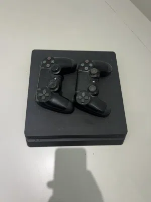 PlayStation4￼