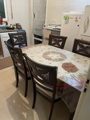 طاولة سفره خمس مقاعد