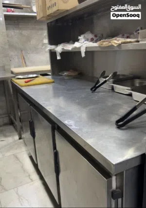 للبيع اغراض مطعم نظيفه