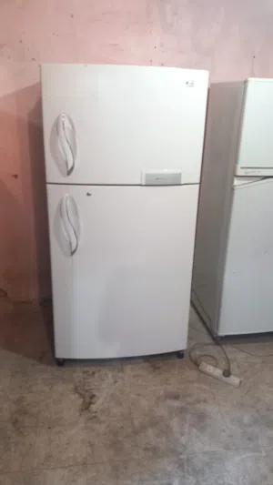 نبيع ثلاجه ال جي 24 قدم