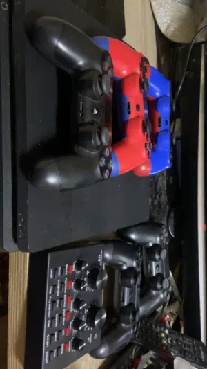 بليستيشن 4سلم