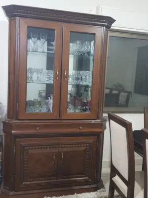 غرفه سفرة ملوكية خشب زان بالكامل بحاله الوكاله استعمال قليل جدا للبيع بداعي السفر