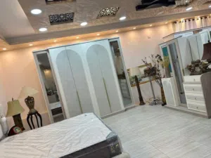 ثاث عرايسي فاخر مع الأجهزة الكهربائية للبيع العاجل من