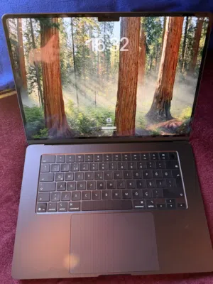MacBook Air 2025 M4 and 15.3 inches new MacBook