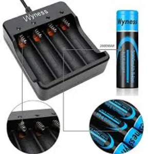 شاحن بطاريات رباعي 3.7V Battery Charger
