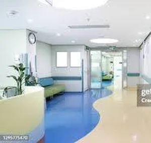 4400 ft² . Agent2
