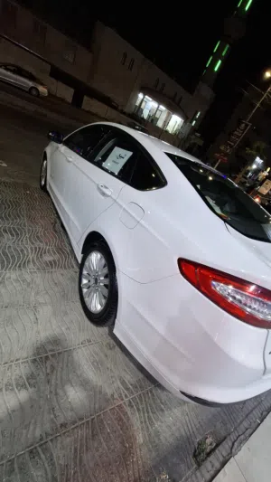 فورد فيوجن SE هايبرد 2013 – بحالة ممتازة
