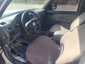 مازدا بيكاب للبيع أمورها كامل طيبه تجديد سنه اطارات جديده قبل شهر مركب