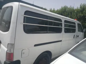 نيسان اورفان  2013  عدد14راكب