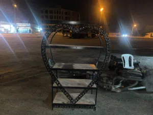 للبيع رفوف علا شكل قلب استعمال خفيف
