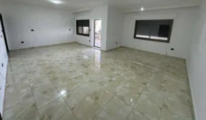شقة فارغة - 3نوم 1ماستر - 175م - مطلة - موقع مميز / حي الصحابة