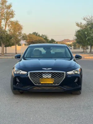 جنيسيس G70  2019 سعة المحرك 3300 نوع المحرك: V6 تيربو مزدوج (Twin Turbo)  السعة: 3.3 لتر  القوة: حوا