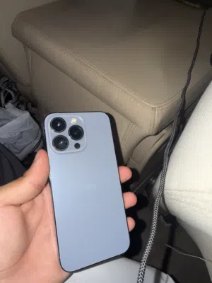 للبيع آيفون 13