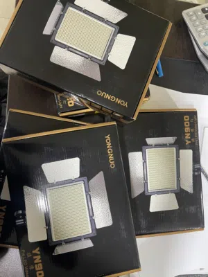 للبيع: إضاءة الفيديو الاحترافية Yongnuo YN900 LED Video Light
