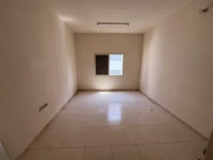 بأقل الاسعار في عجمان بموقع خدمي ومناسب للسكن العائلي