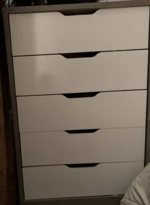 غرفة نوم بحالة ممتازة