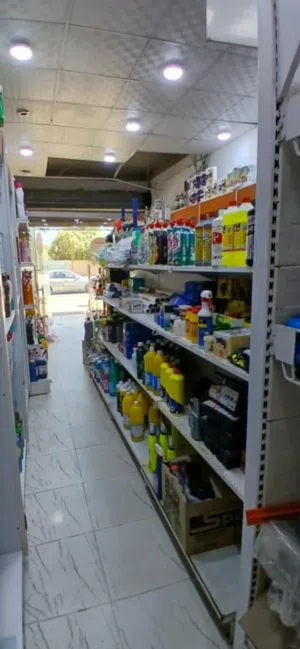تصفية محل مواد تنظيف لغرض الازلة