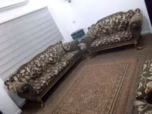 طقم كنب زان تفصيل ثقيل للبيع بحاله جيده