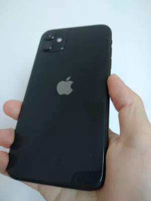 Apple iPhone 11 64 GB in Amman