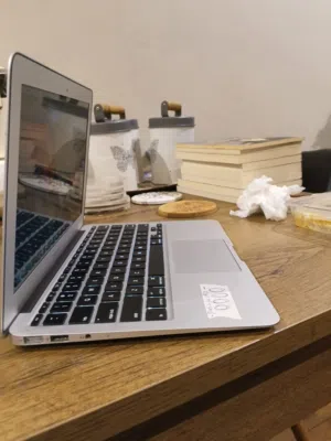 ماك بوك اير MacBook Air الحجم 11.7 مساحة 256