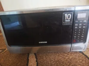 Samsung 30+ Liters Microwave in Salt