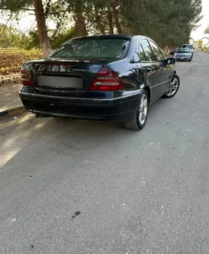 مرسيدس c200