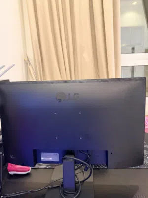 شاشه LG جديده بس استعملتها شهرين تقريبا ب 500