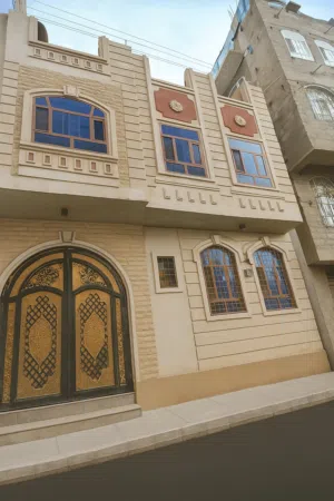 280 m2 More than 6 bedrooms Apartments for Sale in Sana'a Shamlan