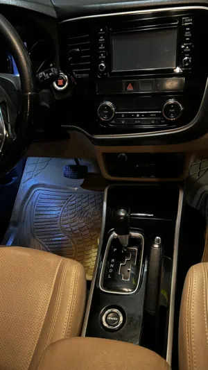Used Mitsubishi Outlander in Amman