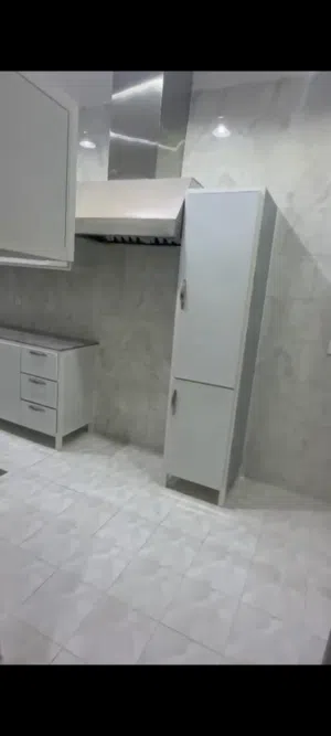 للايجار معاريس أو اسره صغيره شقه 3 غرف نوم بجنوب عبدالله مبارك