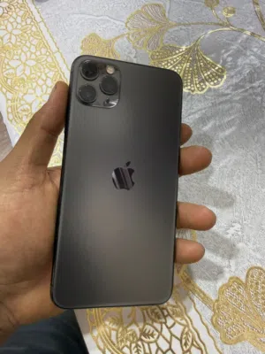 Apple iPhone 11 Pro Max 256 GB in Basra