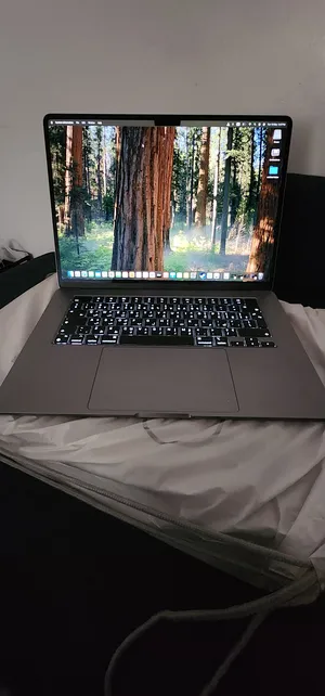 Apple . macOS . 15"0