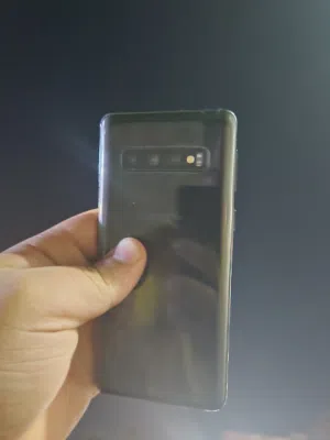 Samsung Galaxy S10 5G 128 GB in Tripoli