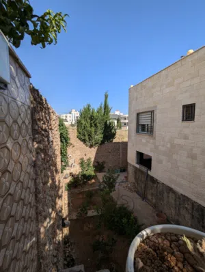 700 m2 4 Bedrooms Villa for Sale in Amman Marj El Hamam