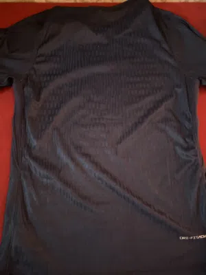 T-Shirts . H&M . M . New3