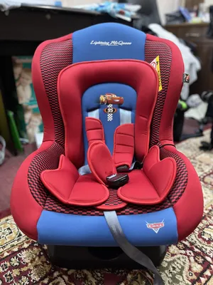 Almost New Baby Car Seat (Disney) (Size Range: Birth - 18 KG)
