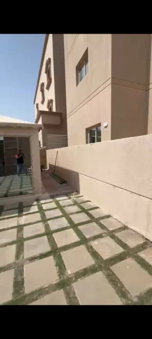 500 m2 More than 6 bedrooms Apartments for Rent in Al Ahmadi Mangaf
