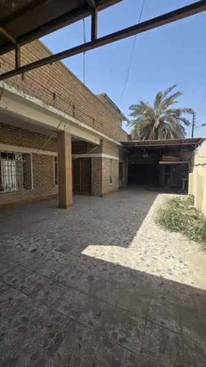بيت طابقين للايجار البصره الساعي