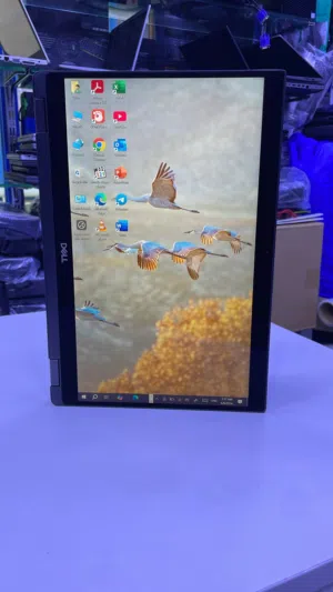 للبيع Dell Latitude 7390 2-in-1 المعالج: Intel Core i5