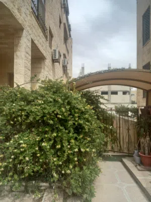 235 m2 3 Bedrooms Apartments for Sale in Irbid Al Thaqafa Circle