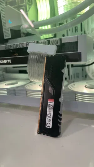 رام بيسي كينجستون 32 جيجا Kingston Fury Beast DDR4 3600MHz (كِت حبه وحده ) نظيفة جداً